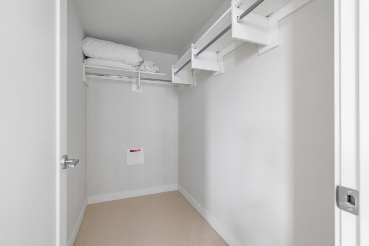 Urban Oasis: Stylish Apartment Retreat At Ubc 溫哥華 外观 照片