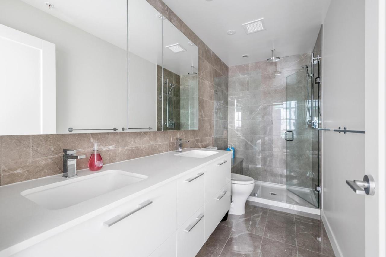Urban Oasis: Stylish Apartment Retreat At Ubc 溫哥華 外观 照片