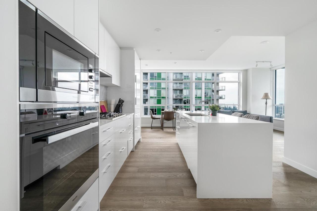 Urban Oasis: Stylish Apartment Retreat At Ubc 溫哥華 外观 照片